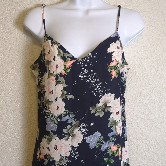 Nordstrom Love, Fire navy floral sleeveless v neck midi dress - Picture 3 of 7